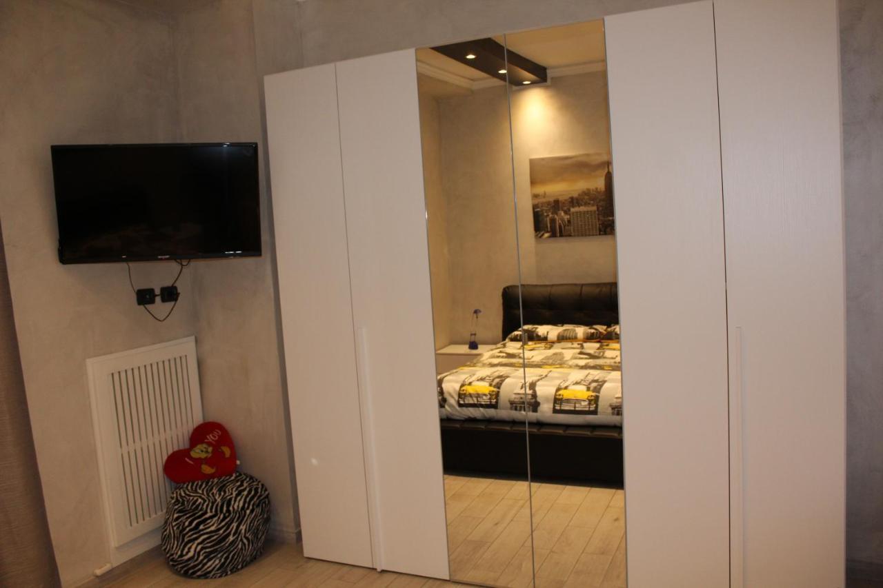 Manhattan House Apartment *